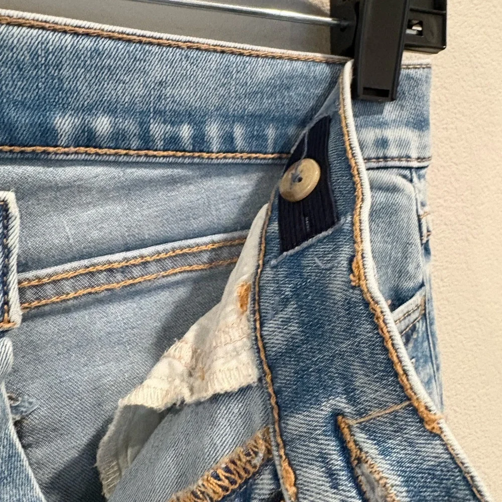 Abercrombie Kids high-rise flare jeans with floral embroidered Size 15/16 EUC
